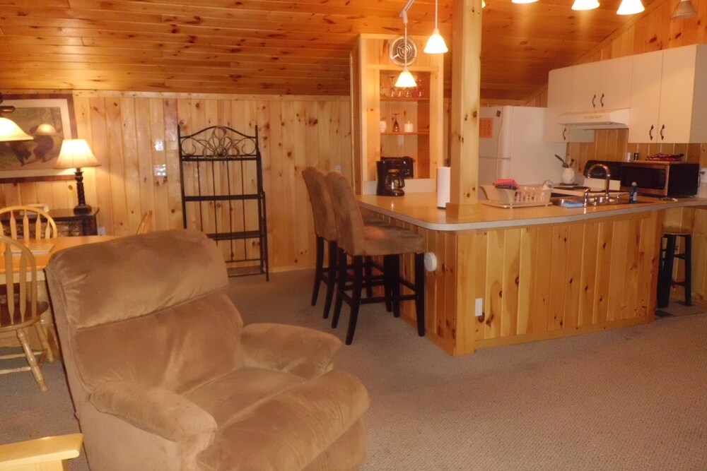 Lakefront Cottage - In-Room Kitchen