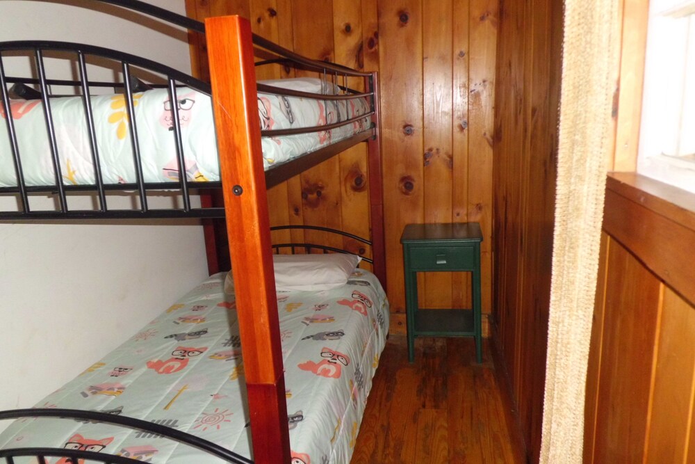 Stone Haven - Guestroom