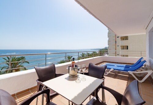 Aparthotel Puerto Azul