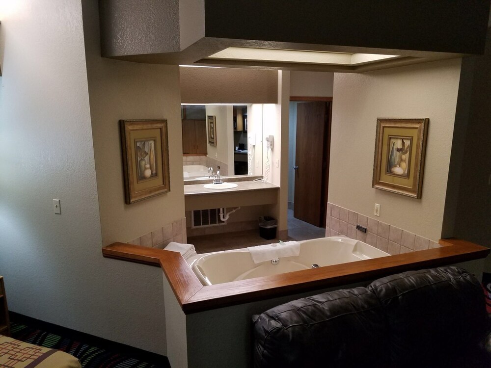 Deep Soaking Bathtub