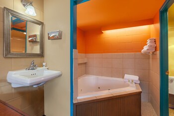 Jetted Tub