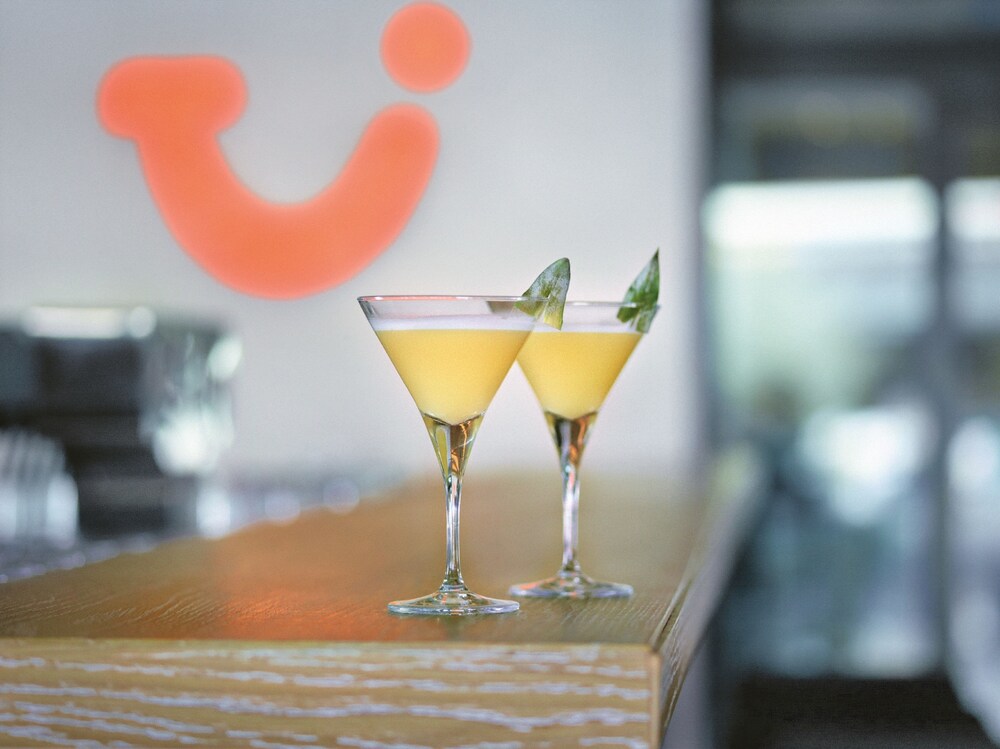 Hotel Bar