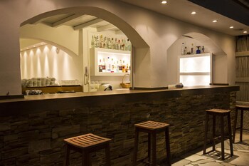 Hotel Bar