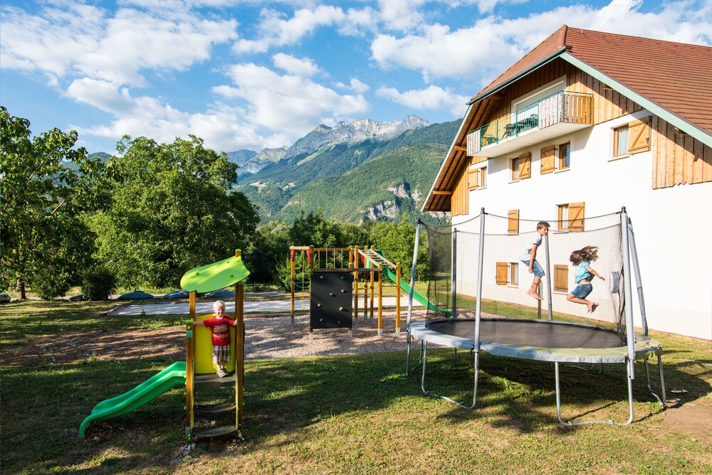 Childrens Play Area - Outdoor