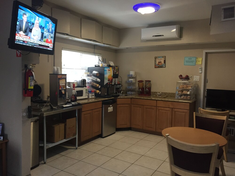 Food Court