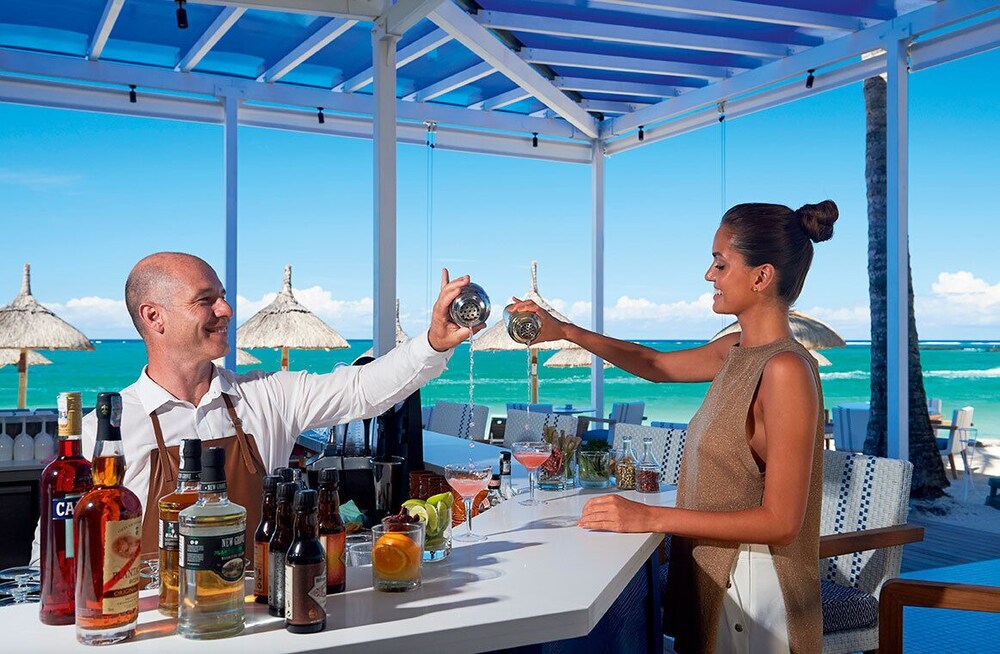 Hotel Bar