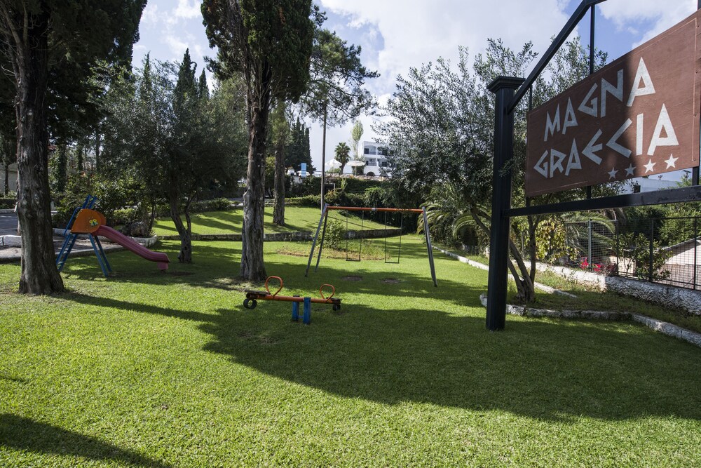 Childrens Play Area - Outdoor