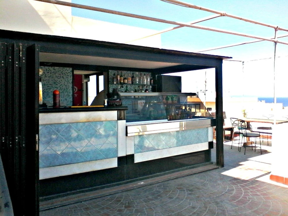Poolside Bar
