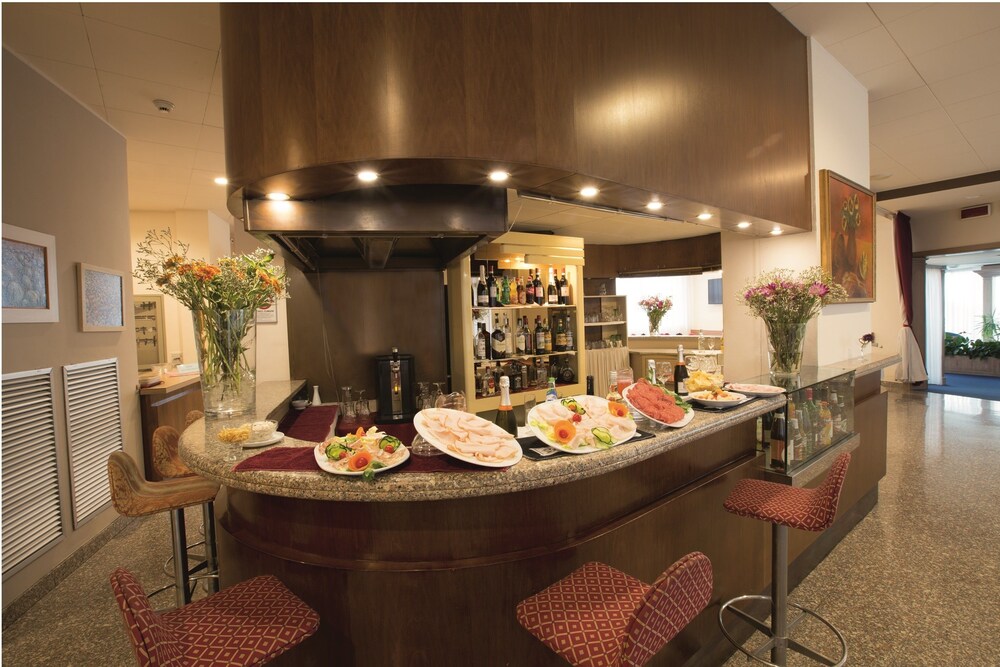 Hotel Lounge