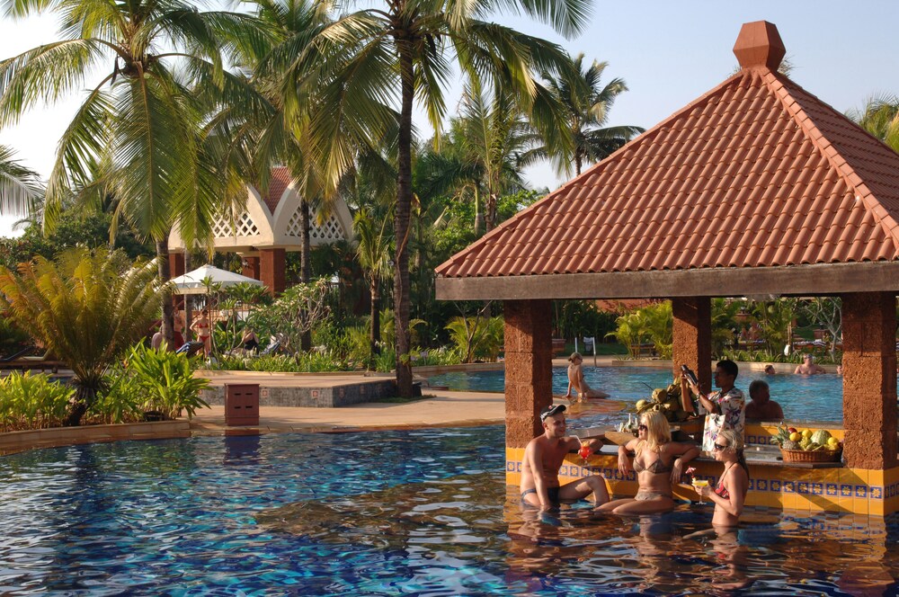 Poolside Bar