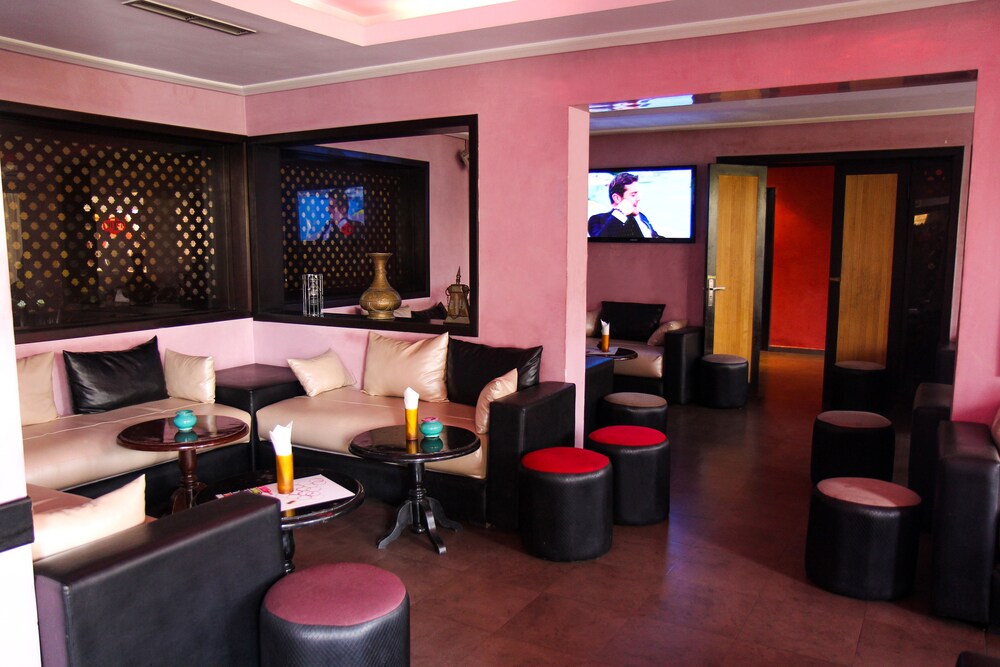 Bar-salon de l'hôtel