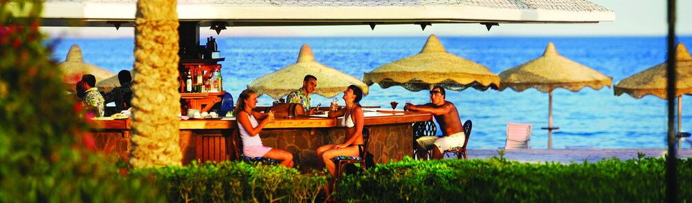 Poolside Bar