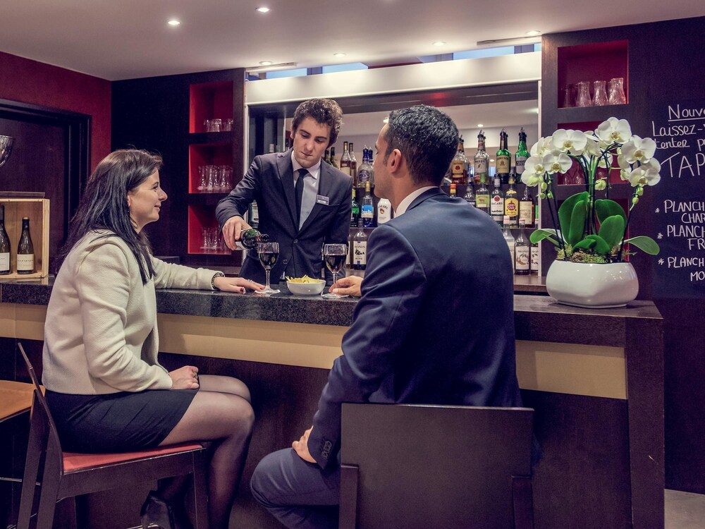 Hotel Lounge