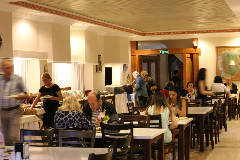 Food Court