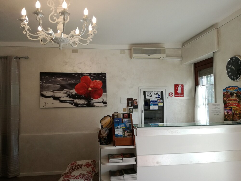 Check-in/Check-out Kiosk
