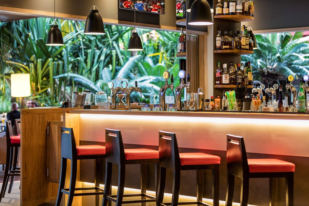 Hotel Lounge