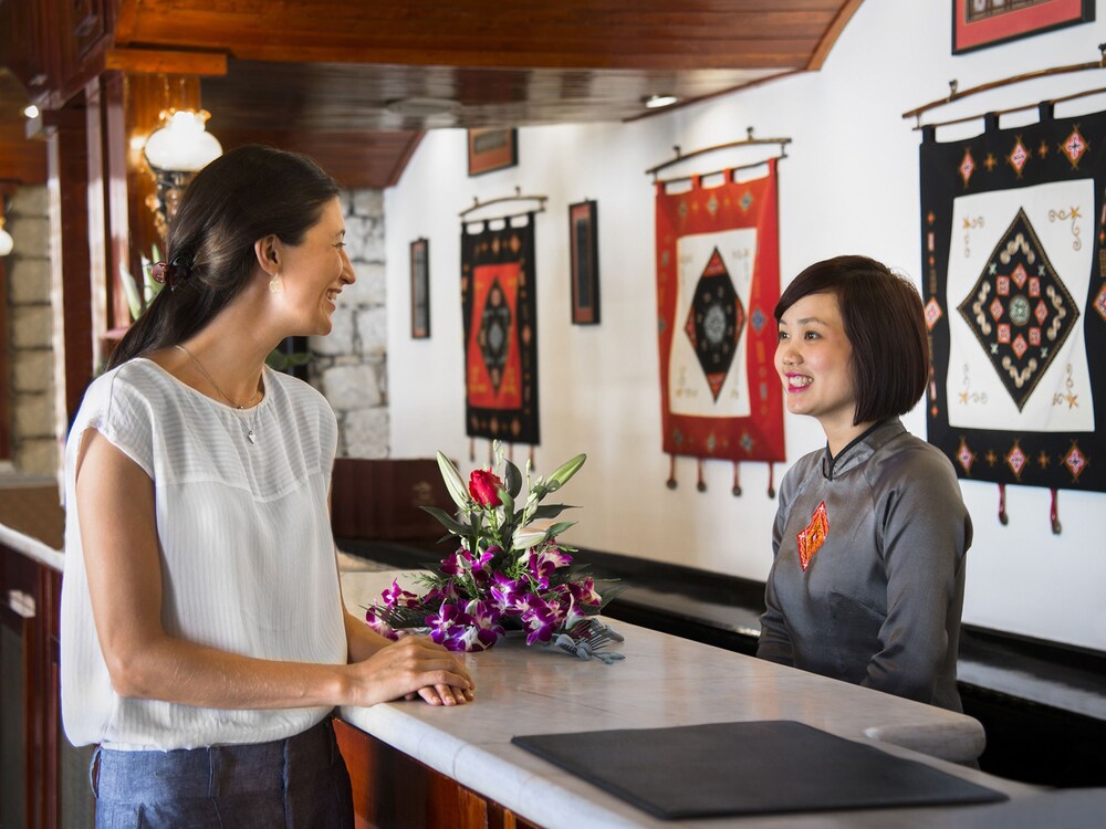 Check-in/Check-out Kiosk
