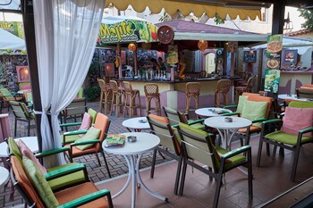 Hotel Bar