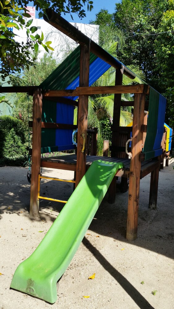 Childrens Play Area - Outdoor