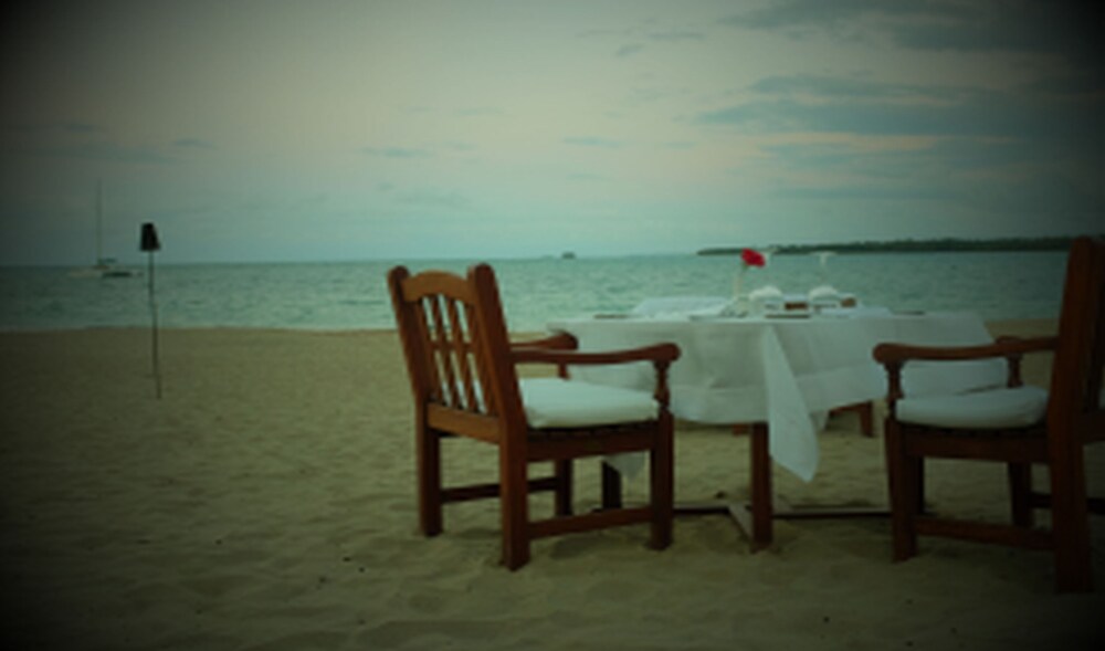 Couples Dining