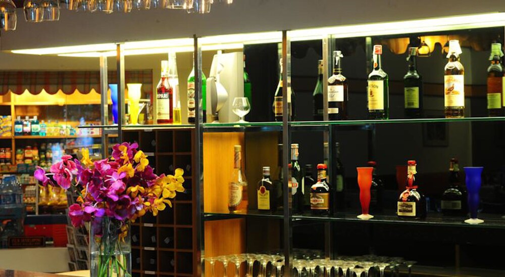 Hotel Bar