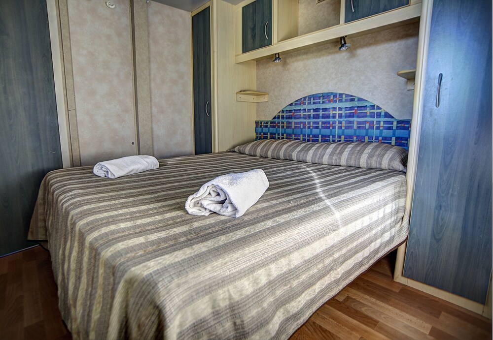 Family Bungalow, 2 Bedrooms, Kitchenette - Guestroom