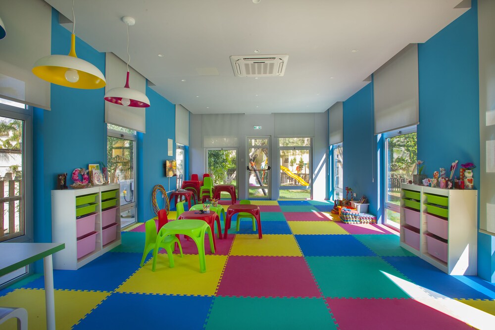 Childrens Play Area - Indoor