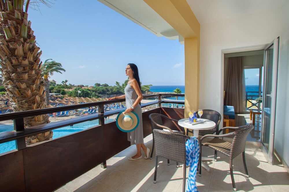 Suite, 1 Bedroom, Sea View - Guestroom