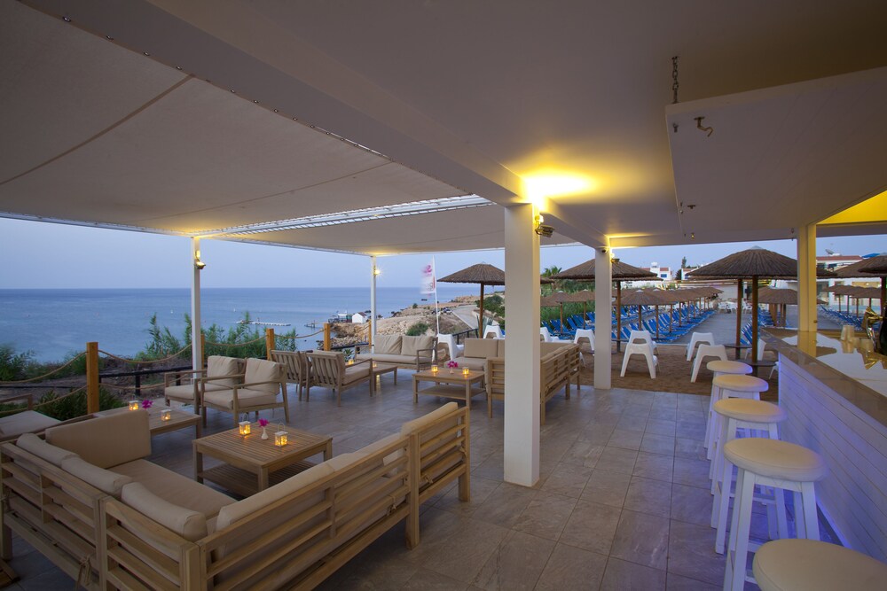 Hotel Lounge