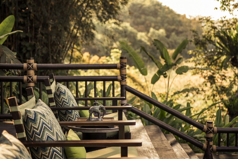 Lobby sitting area, Four Seasons Tented Camp Golden Triangle