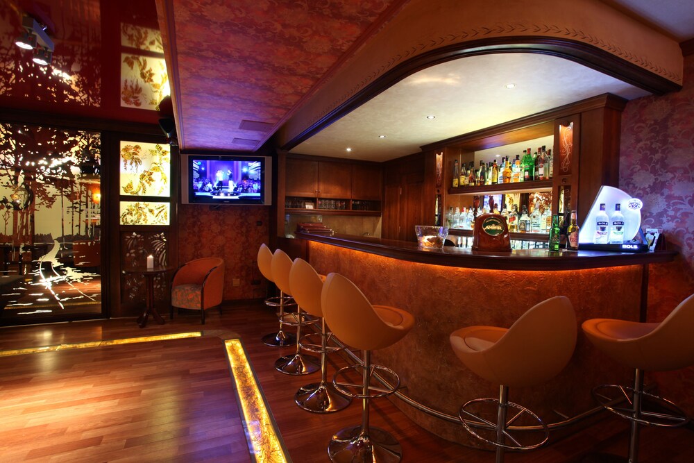 Hotel Bar