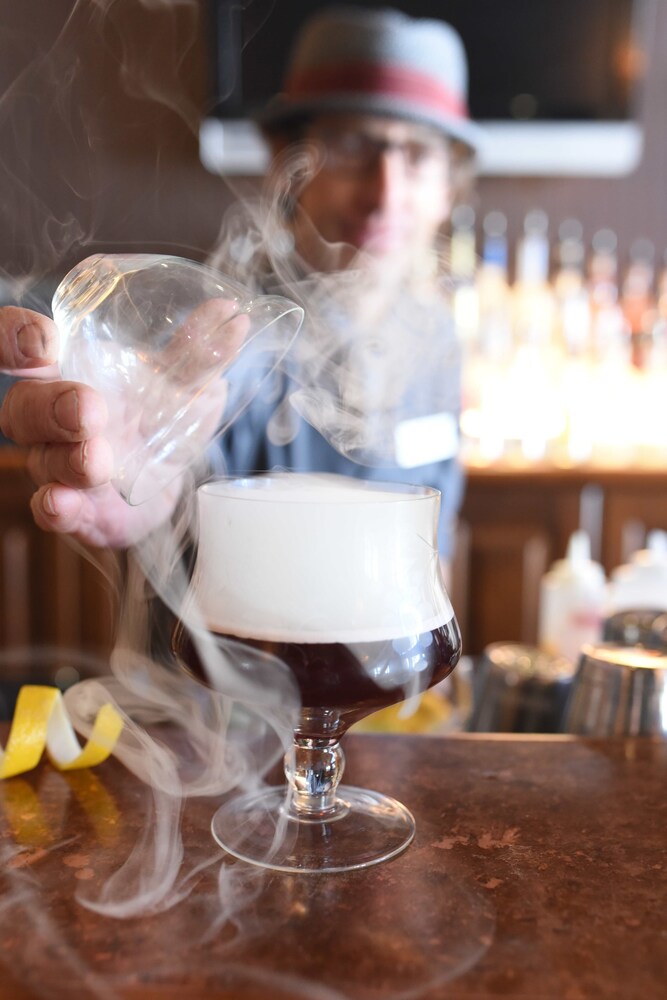 Hotel Bar