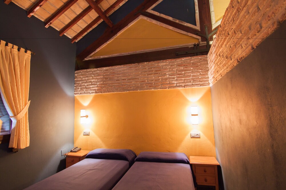 Standard Apartment, 2 Bedrooms (4 people) - Guestroom