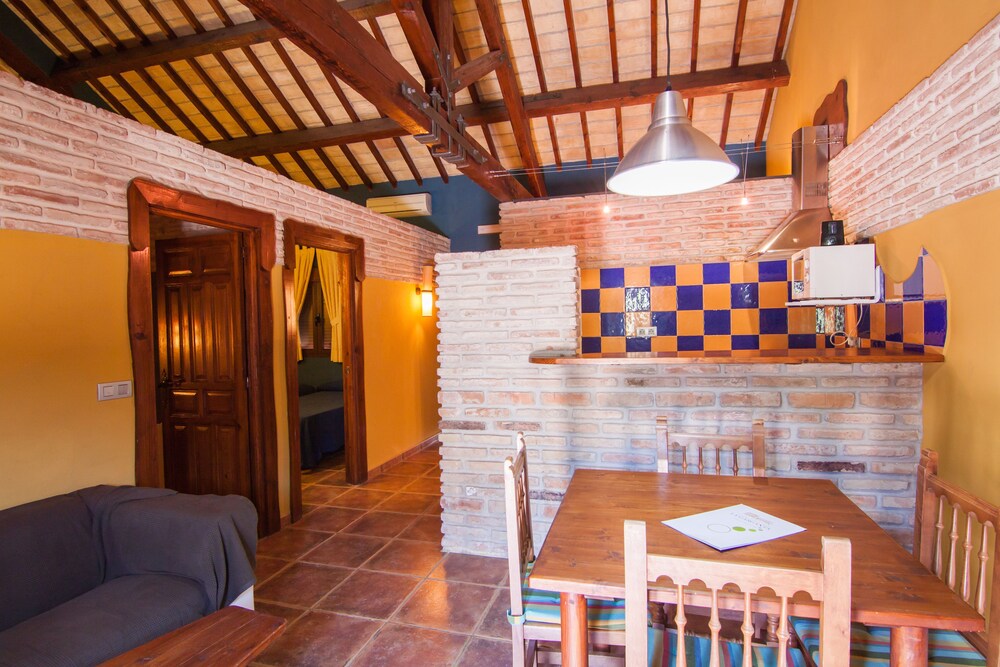 Standard Apartment, 2 Bedrooms (4 people) - Guestroom
