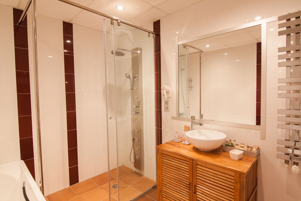 Double Room, Hot Tub - Guestroom