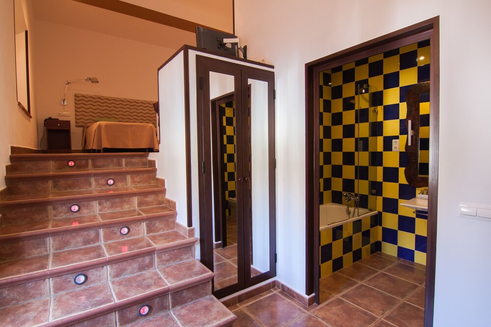 Double or Twin Room - Bathroom
