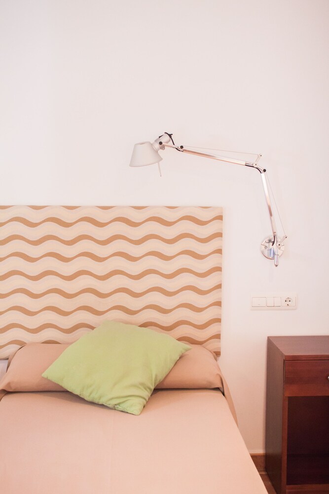 Double or Twin Room - Guestroom