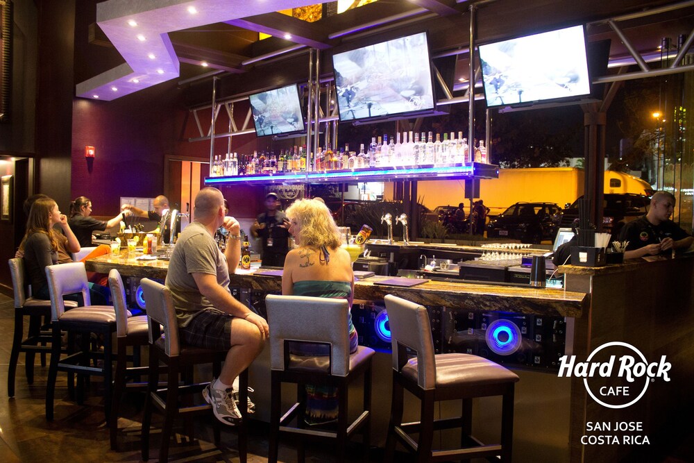 Hotel Bar