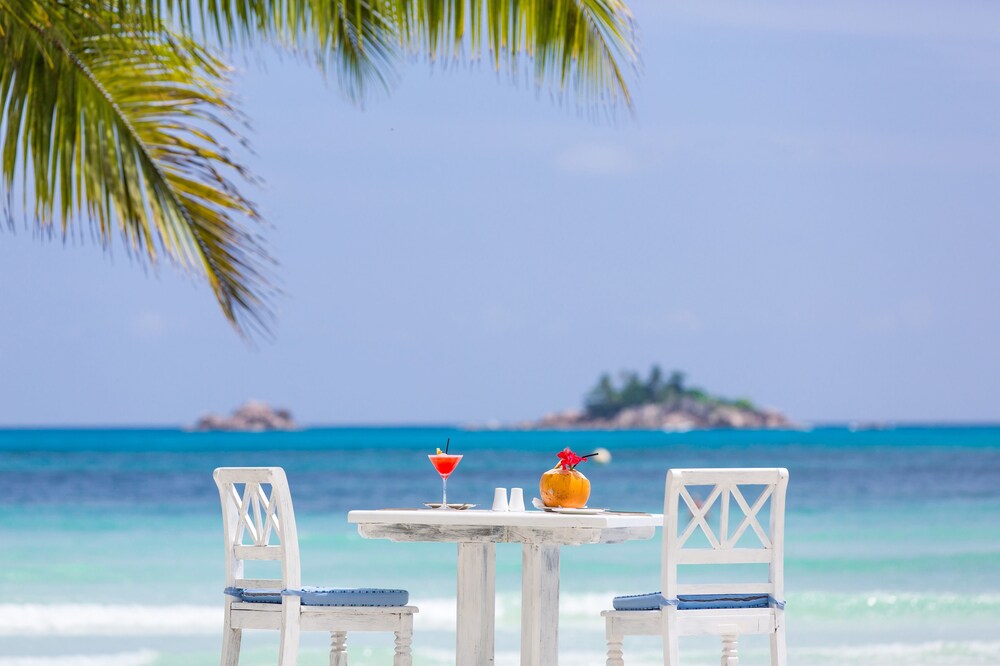 Couples Dining