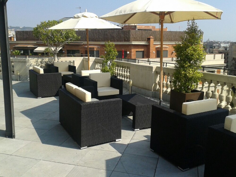 Hotel Bar