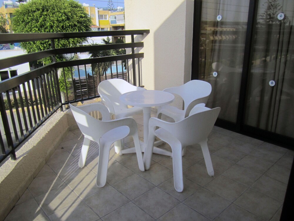 Condo, 2 Bedrooms - Balcony