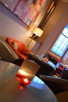 Hotel Bar