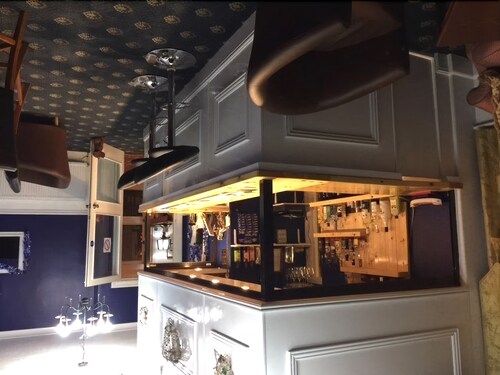 Hotel Bar