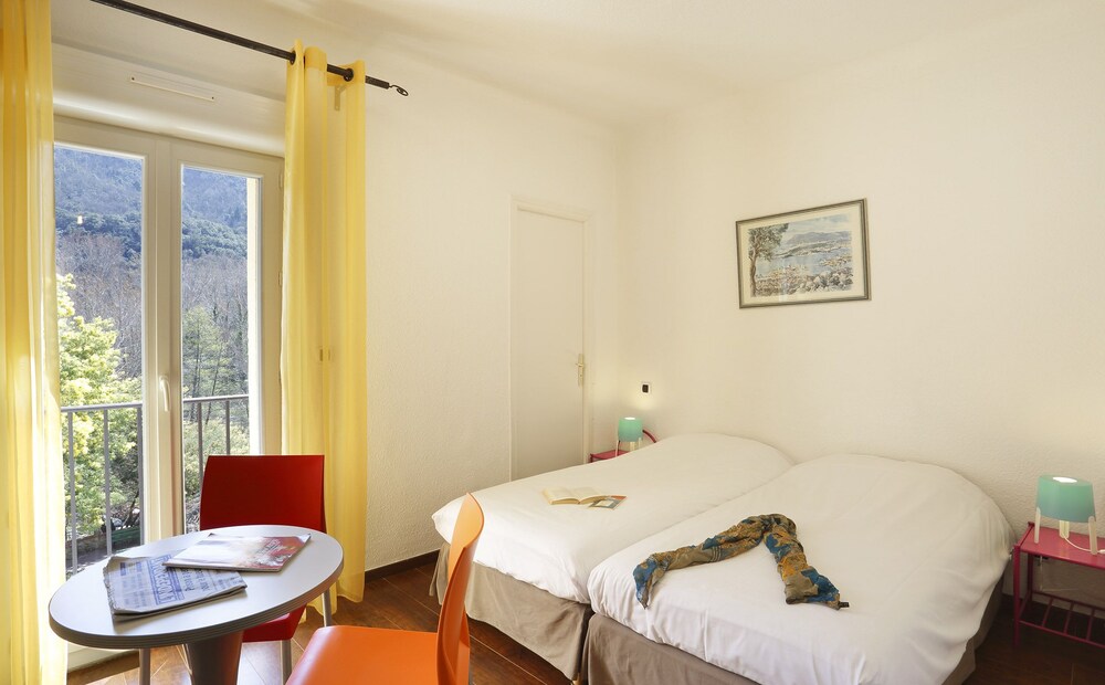 객실 (슈피리어 스튜디오, 정원 전망 (with or without Balcony,2 single beds))