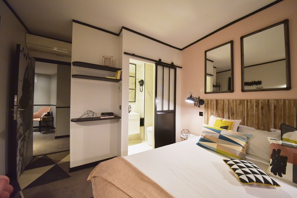 Guestroom