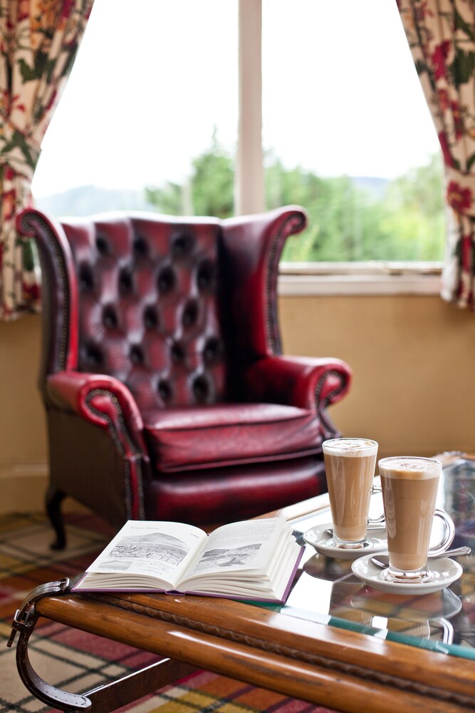 Hotel Lounge