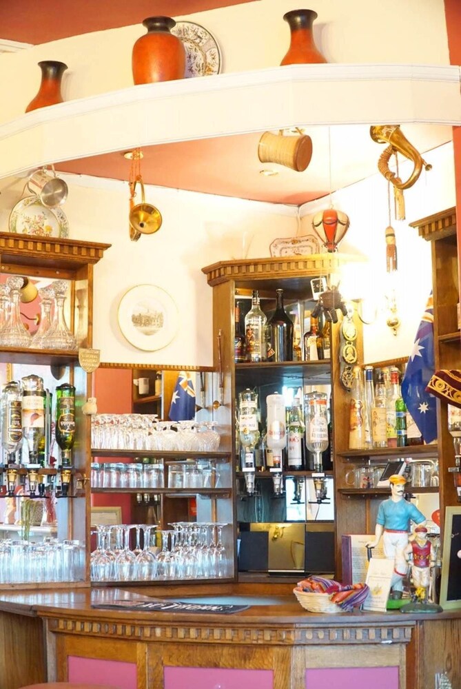 Hotel Bar