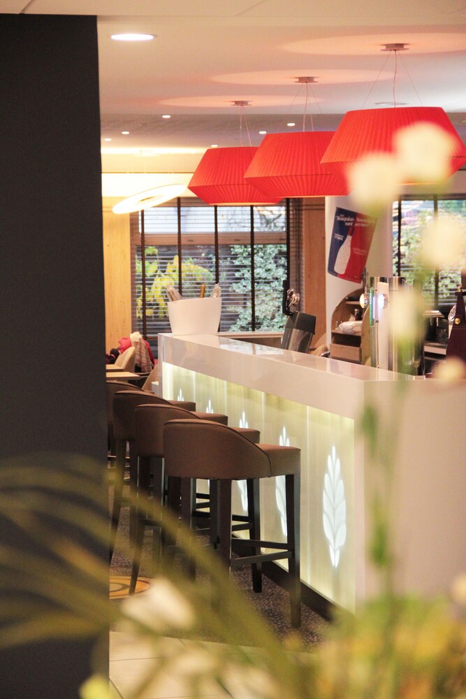 Hotel Bar