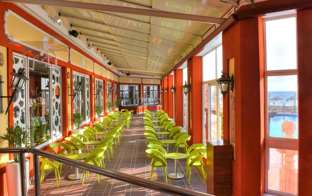 Hotel Bar