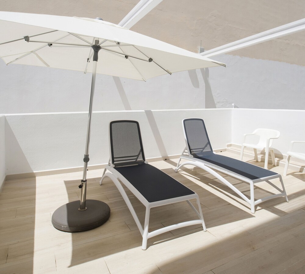 Sundeck